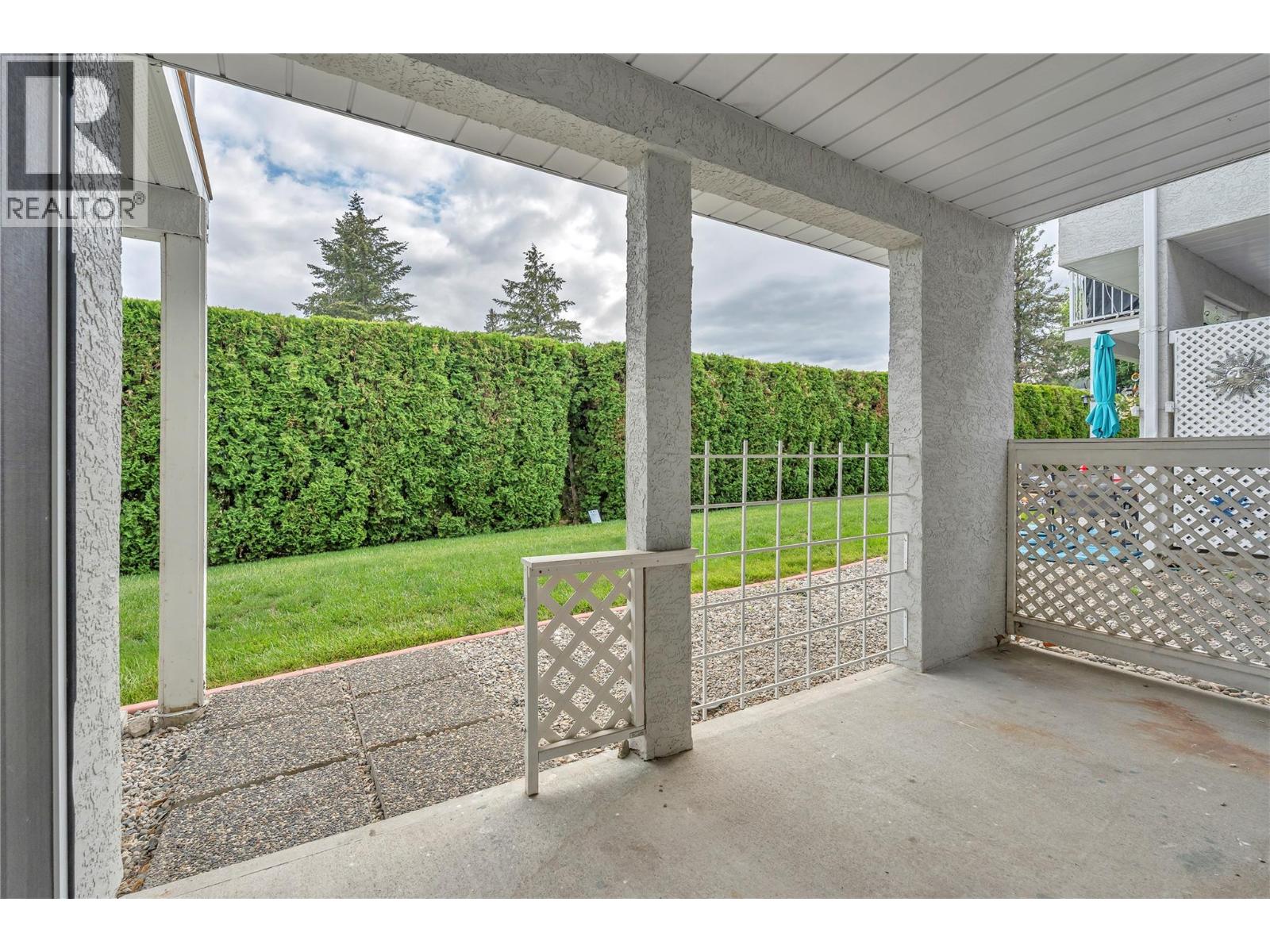 #7 14615 Victoria Road - 30