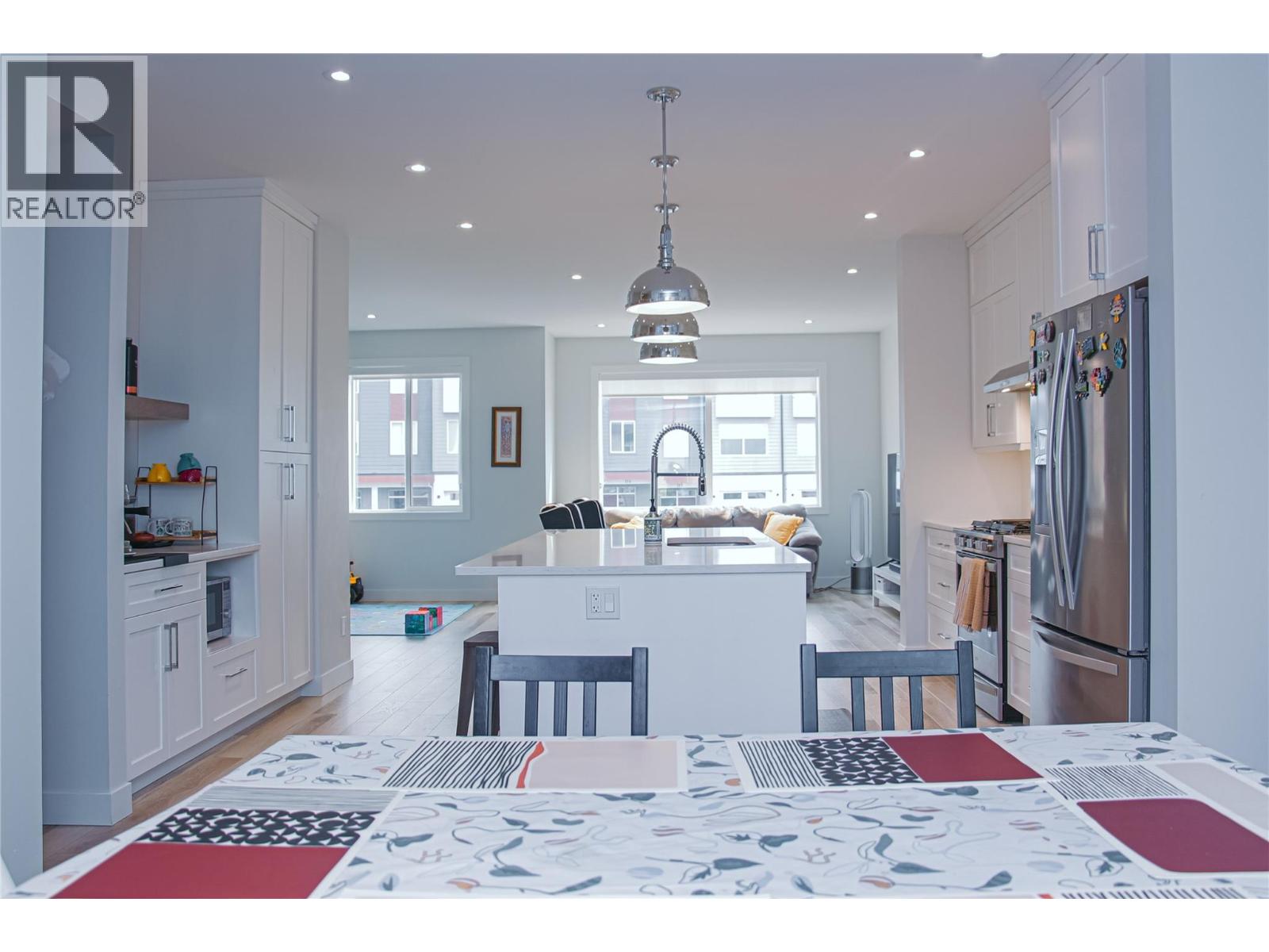 104 RIVER GATE Drive - 12