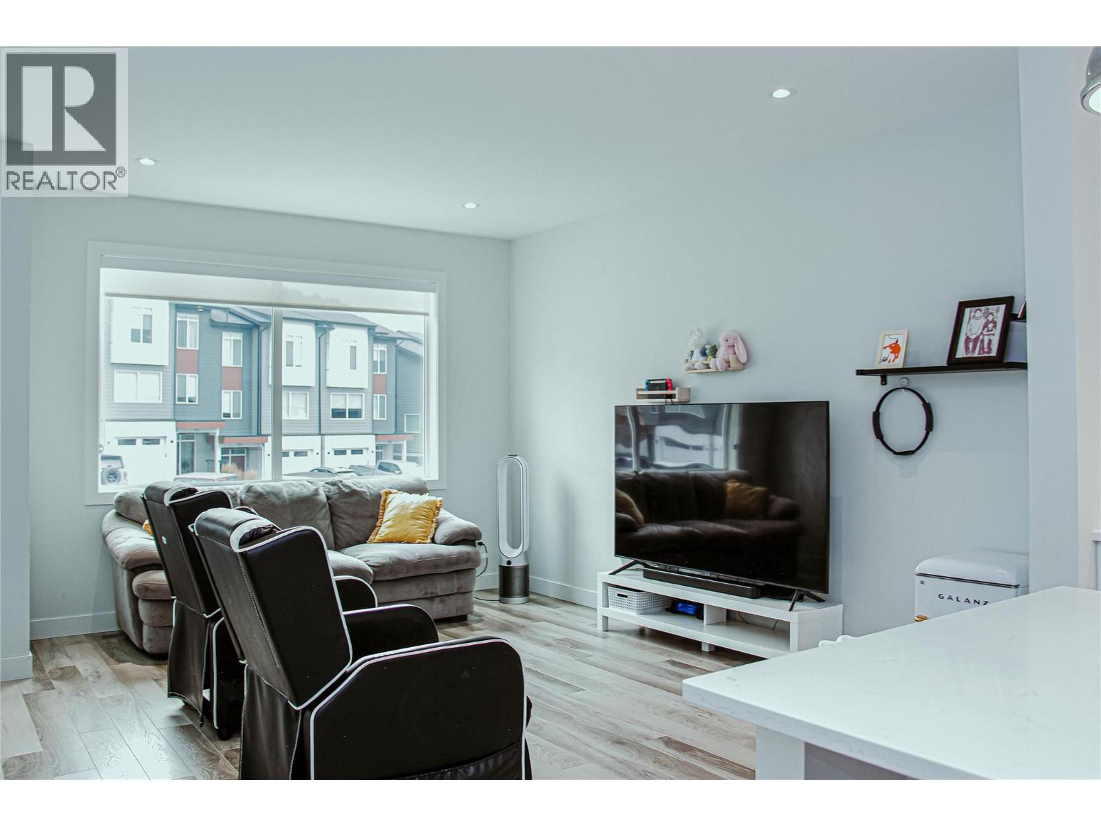 104 RIVER GATE Drive - 13