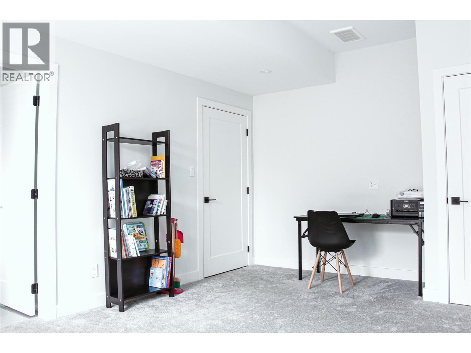 104 RIVER GATE Drive - 6