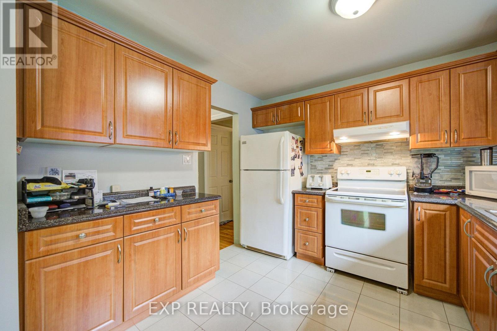 608 RUPERT AVENUE - 11