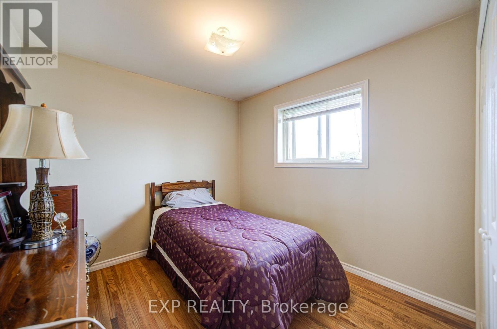 608 RUPERT AVENUE - 20