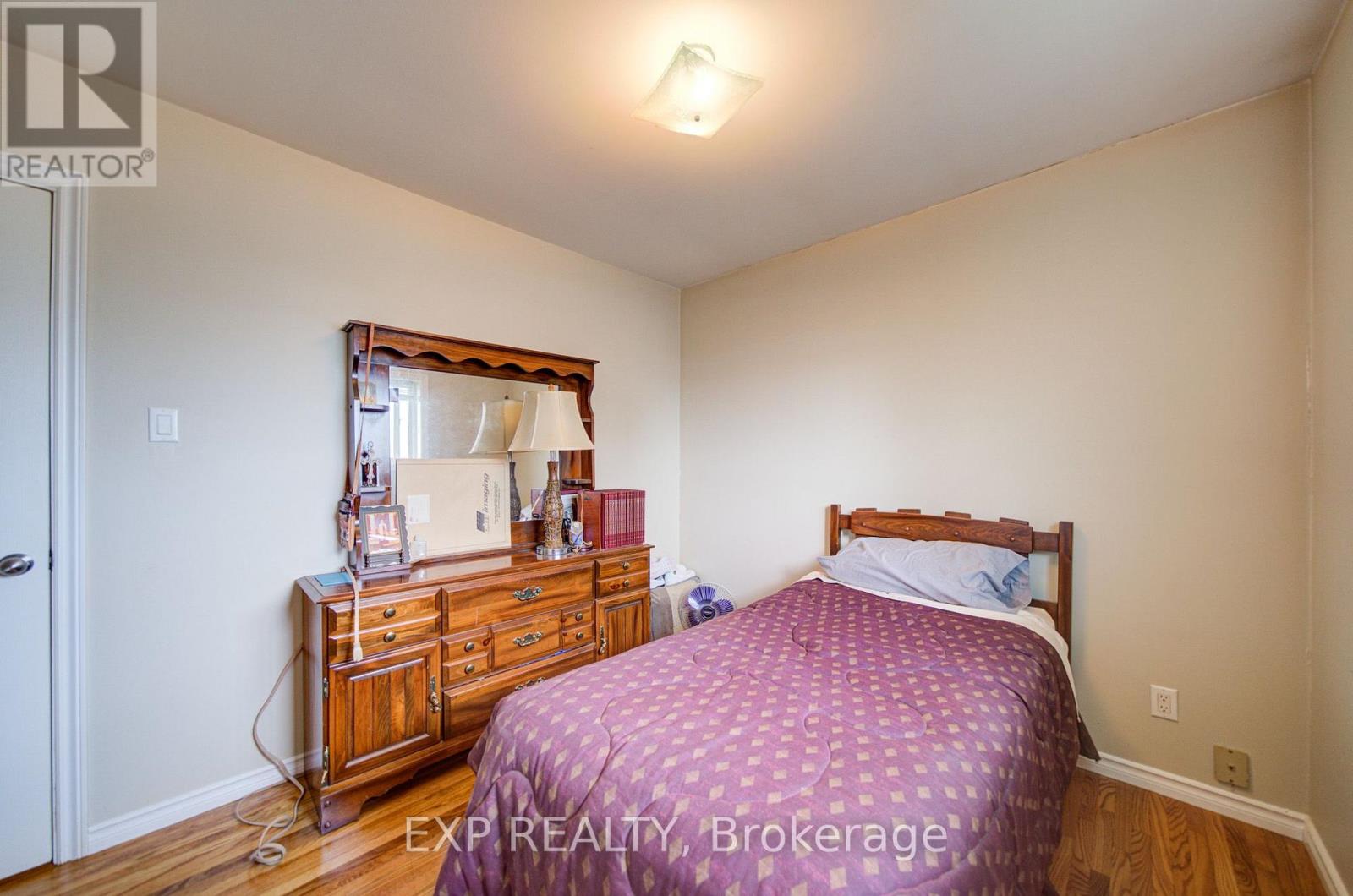 608 RUPERT AVENUE - 21