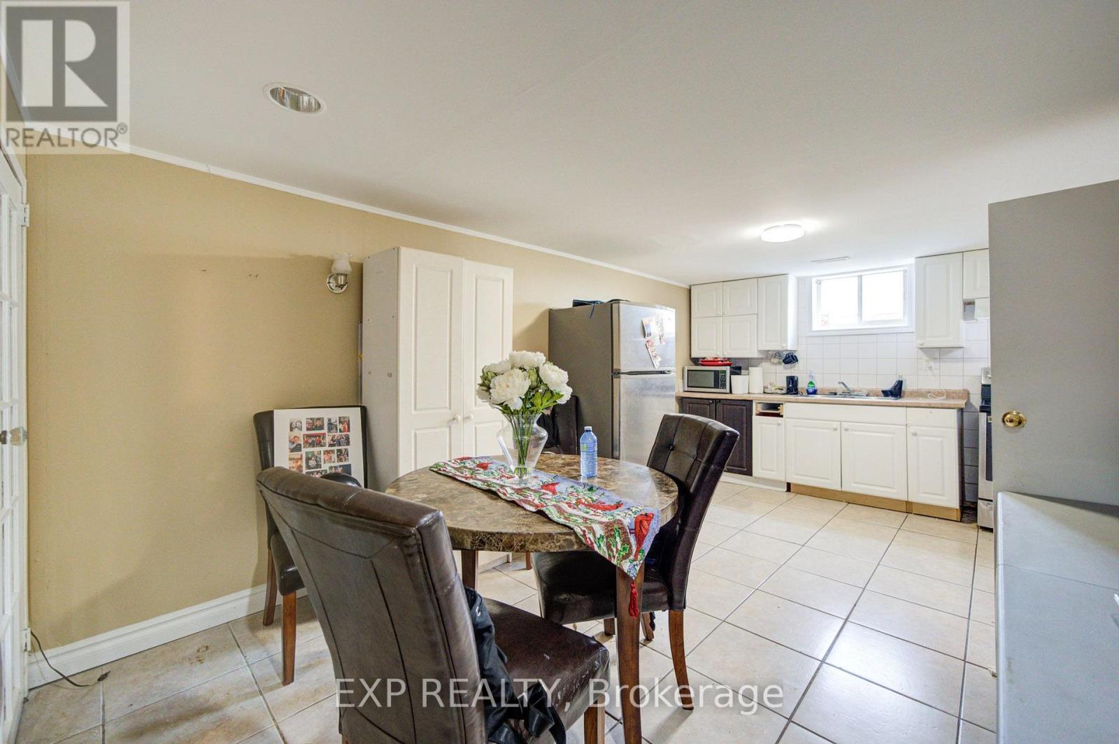608 RUPERT AVENUE - 26