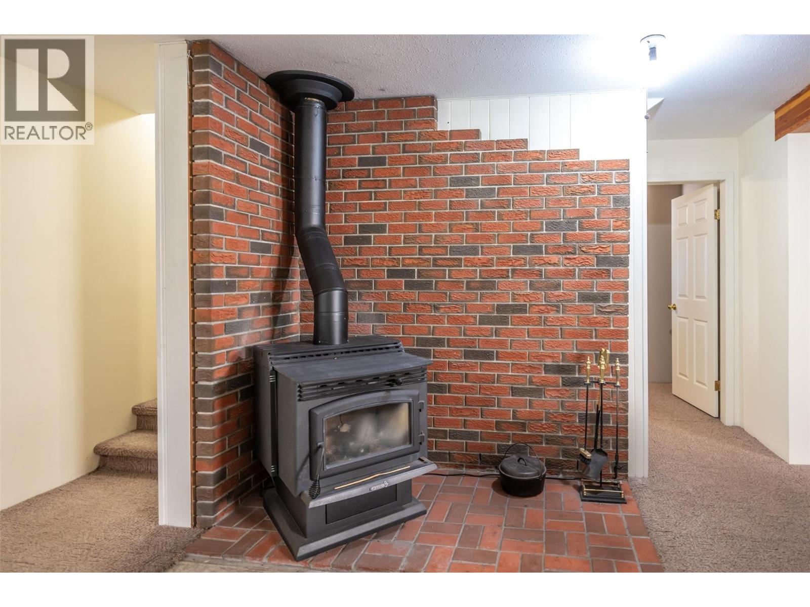 234 Twin Lakes Road - 66
