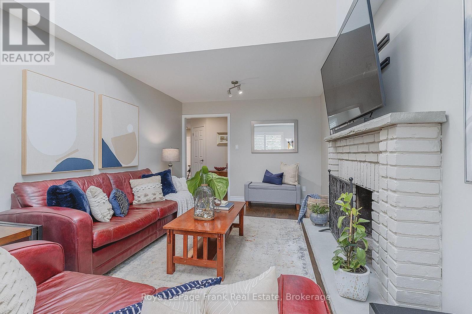 10 CORK DRIVE - 17