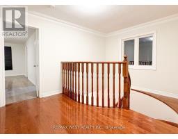 160 Bob Yuill Drive, Toronto, ON M9M0B1 Photo 17