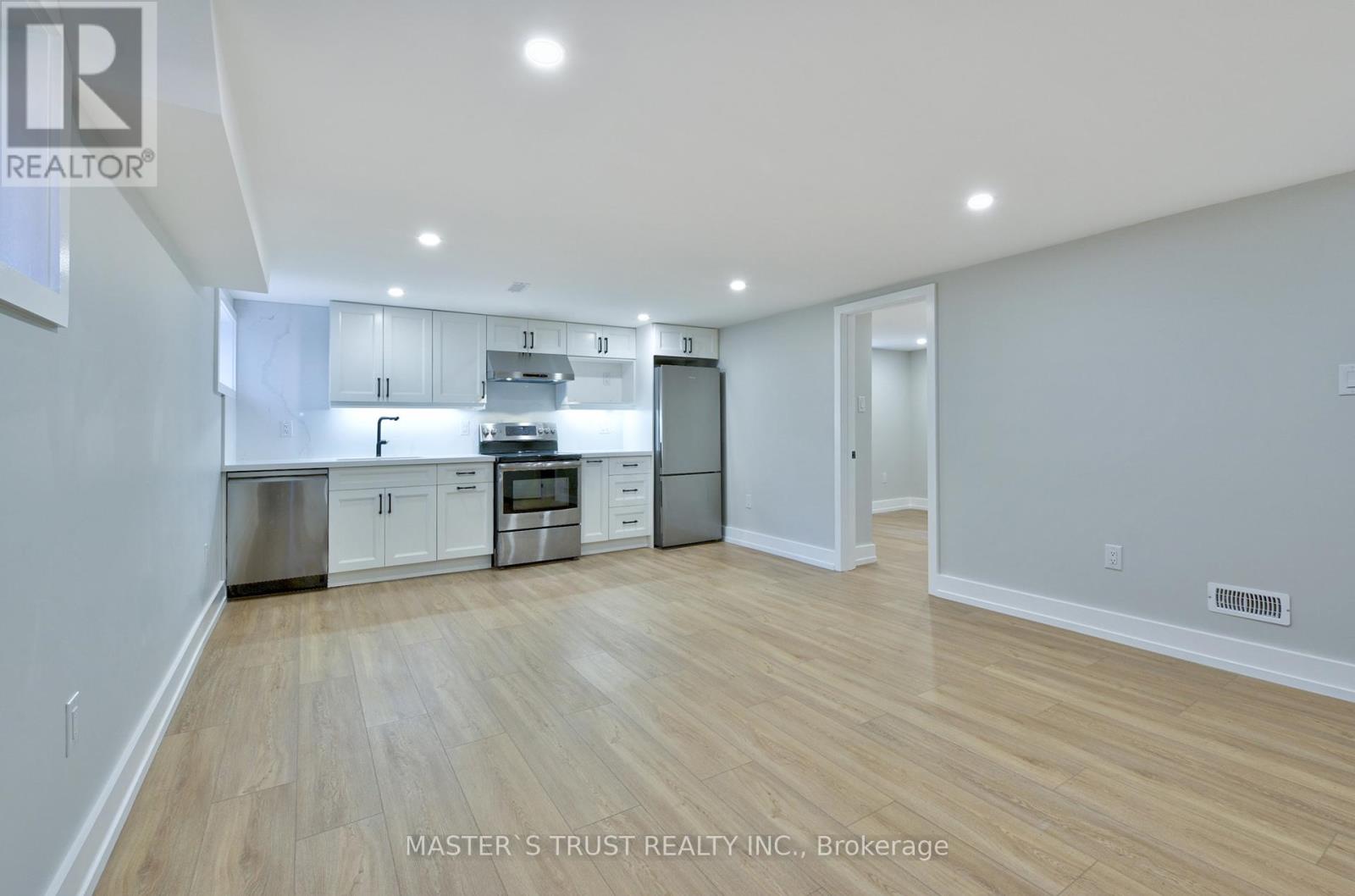 UNIT 2 - 28 FLORENCE DRIVE