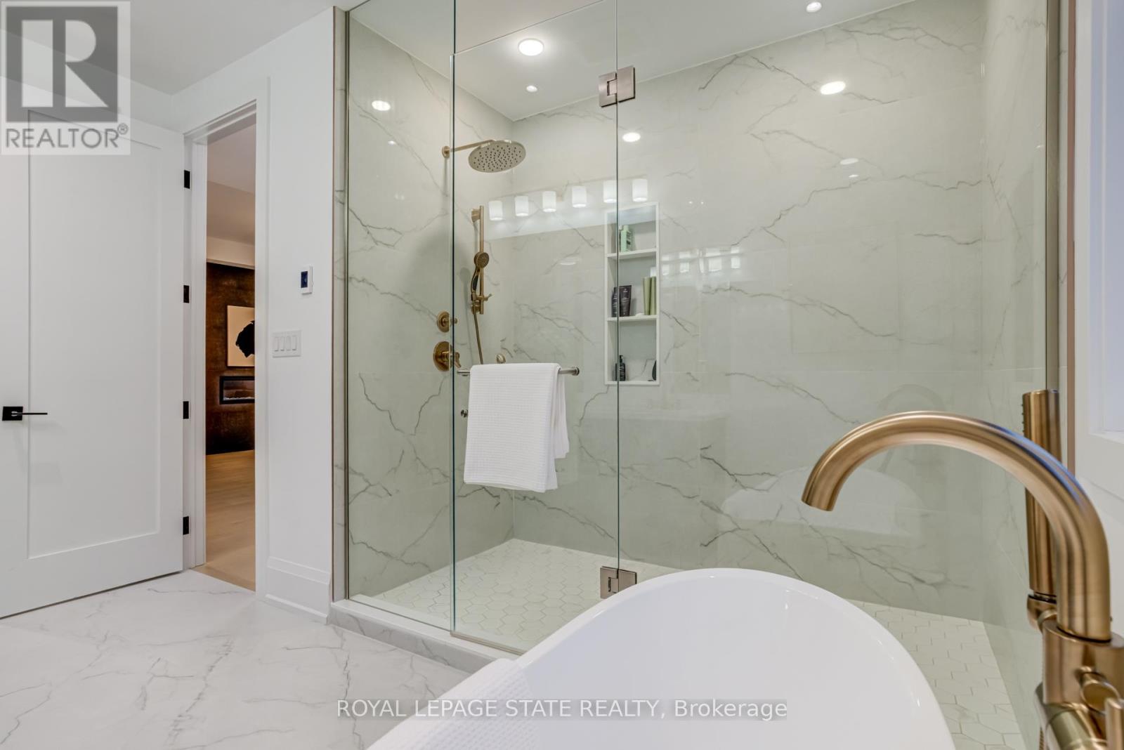 102 CUMMING COURT - Image 29