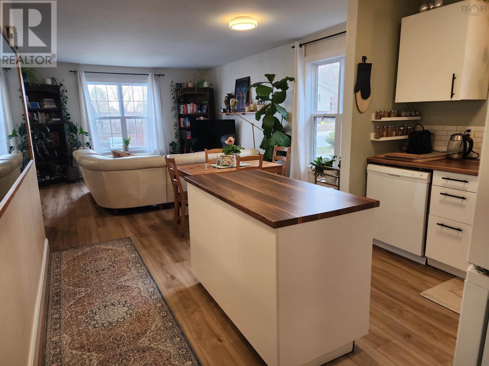 391 389-393 Renfrew Street, Halifax — photo 2