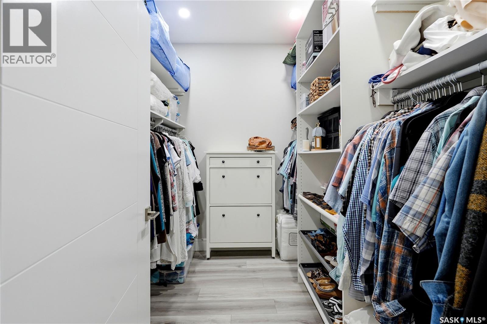 701 Casper CRESCENT - Image 30