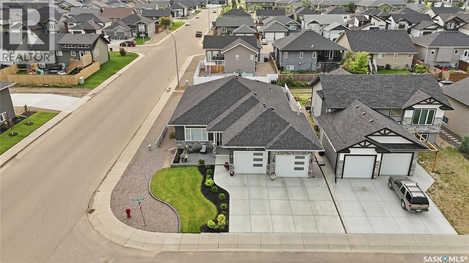 701 Casper CRESCENT - Image 55