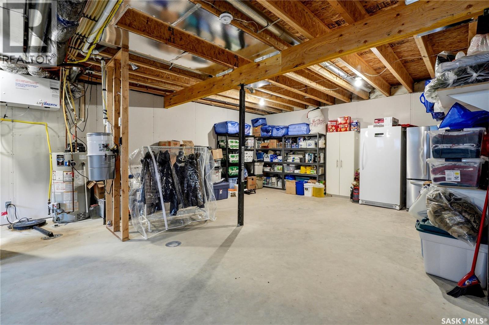 701 Casper CRESCENT - Image 37