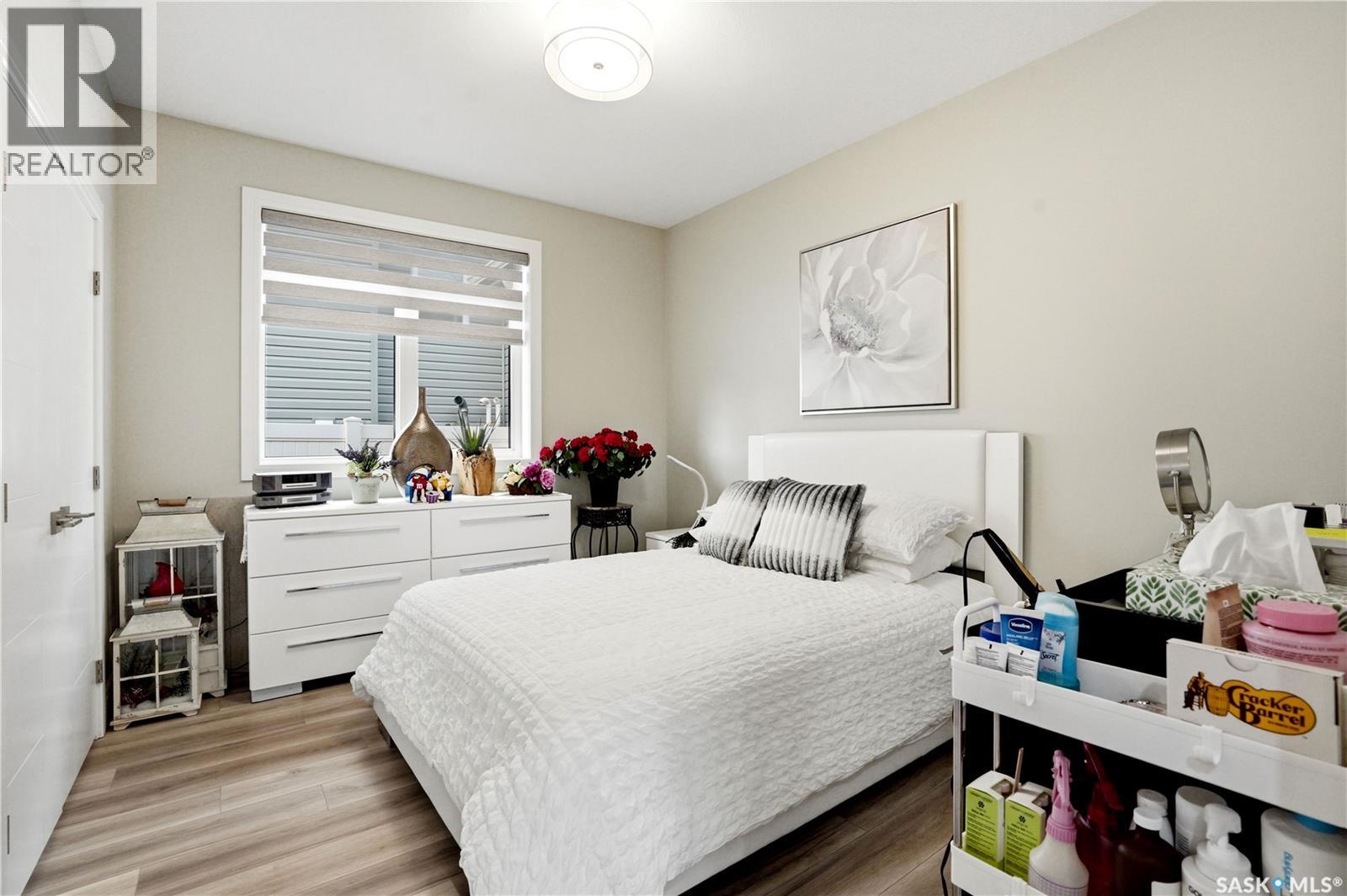 701 Casper CRESCENT - Image 24