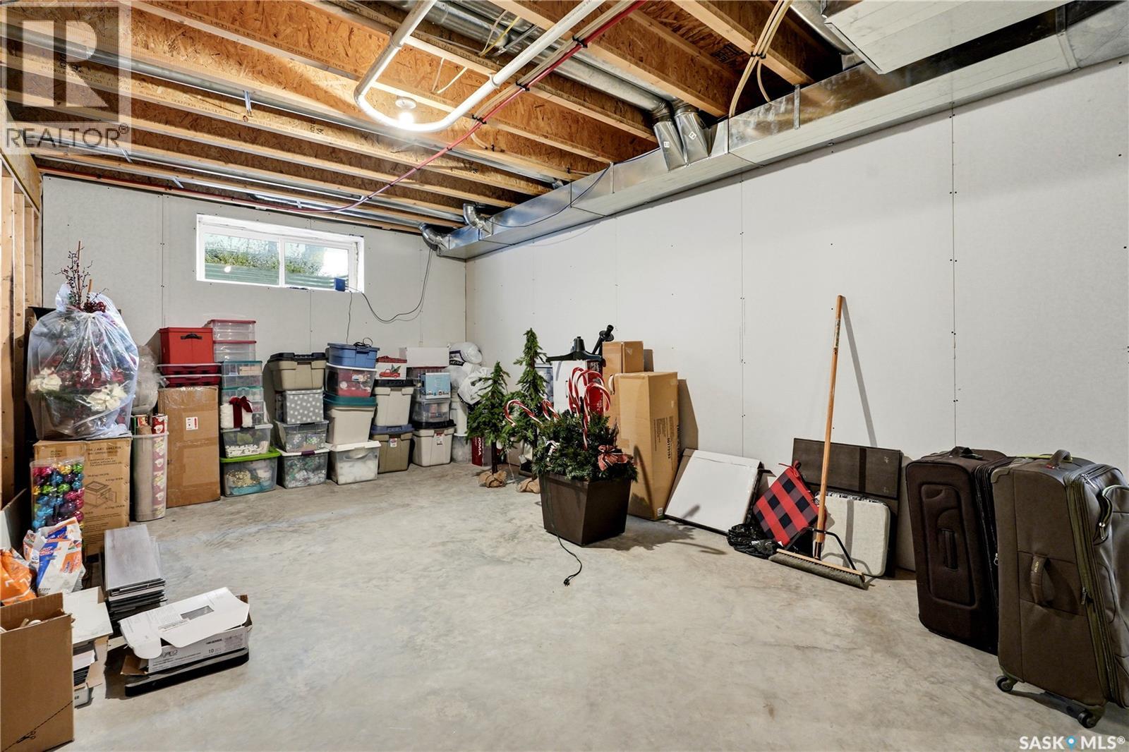 701 Casper CRESCENT - Image 35