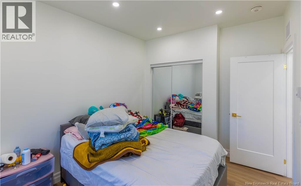 175 Robertson Road - 31