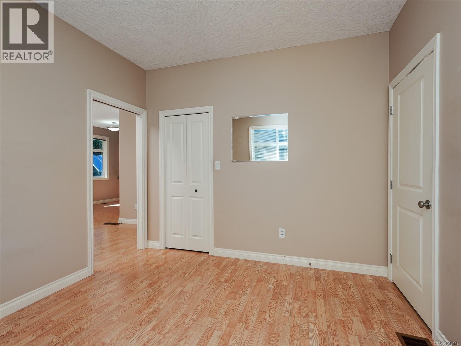 809 Rogers Way - 17