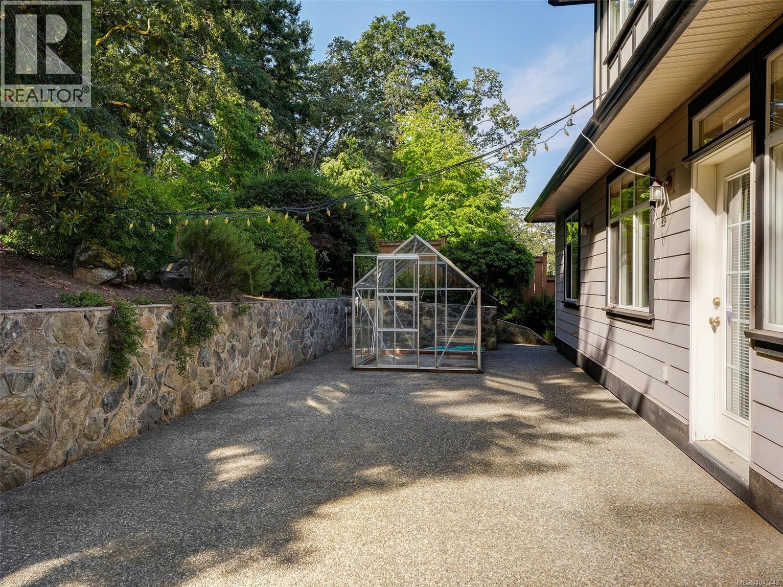 809 Rogers Way - Image 30