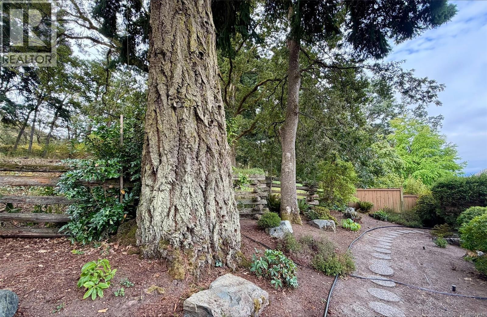 809 Rogers Way - Image 34