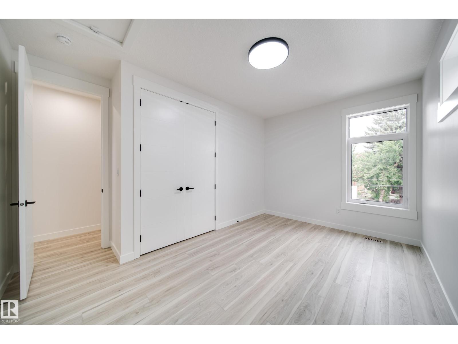 9919 87 Street NW - Photo 21