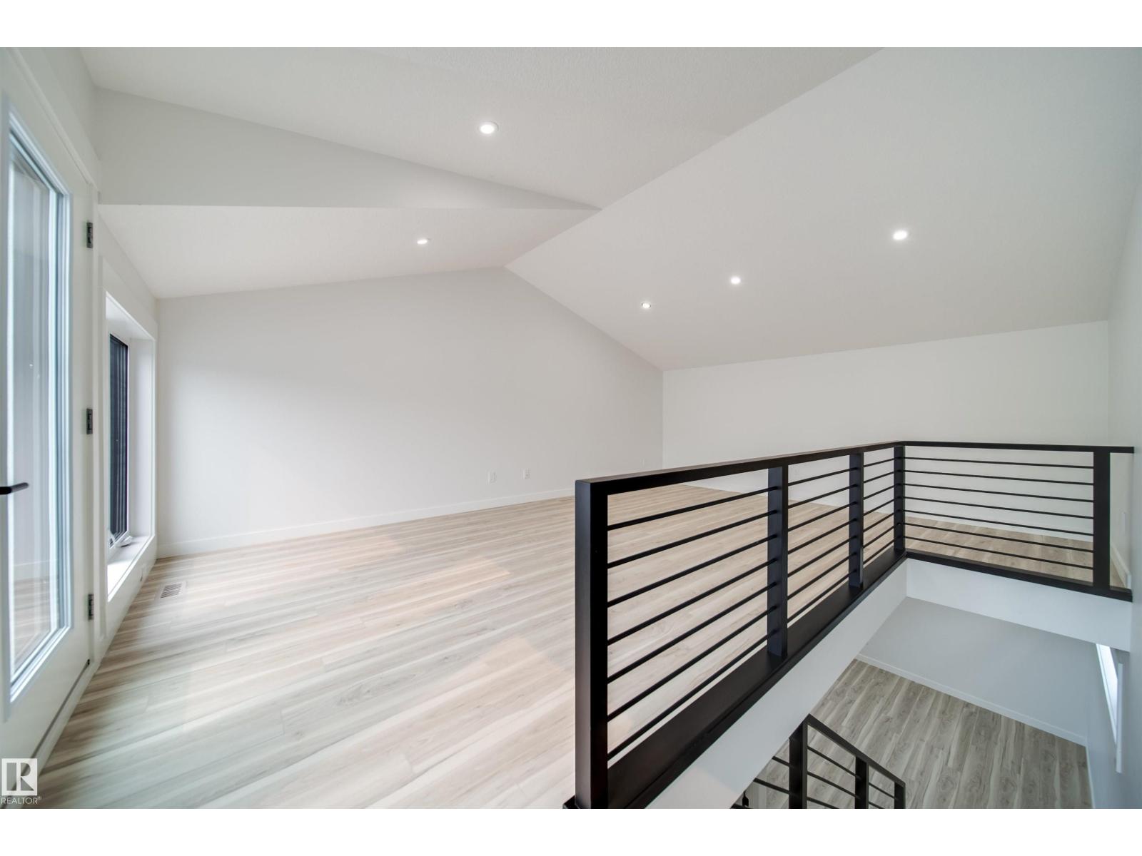 9919 87 ST NW - 25