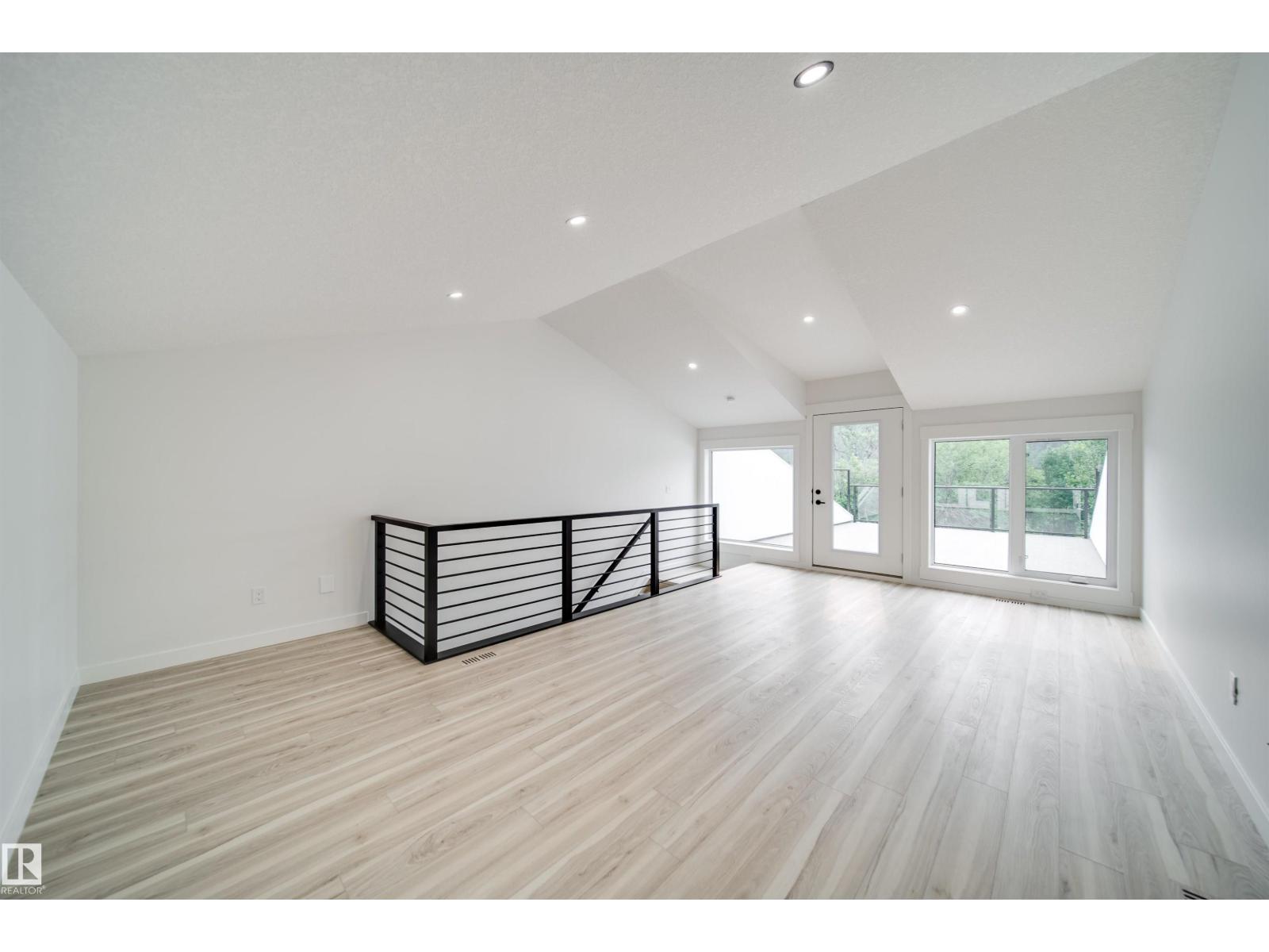 9919 87 ST NW - 26