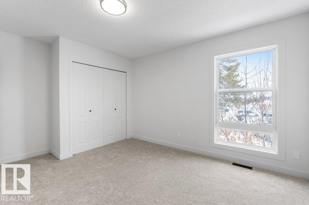 324 Grandin Village - 23