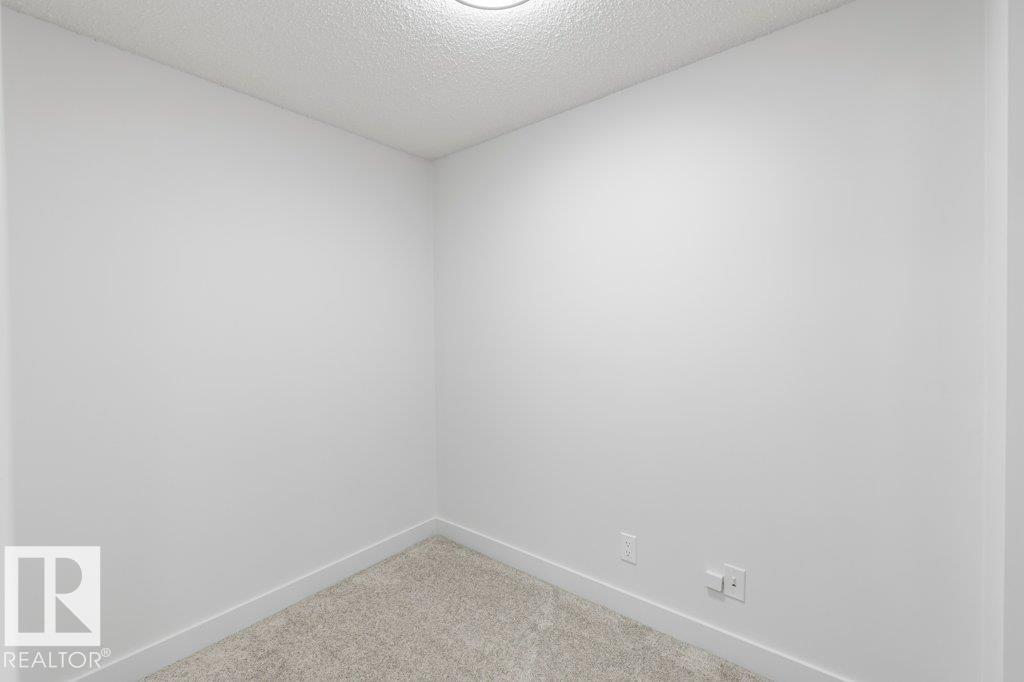 324 Grandin Village - Image 38