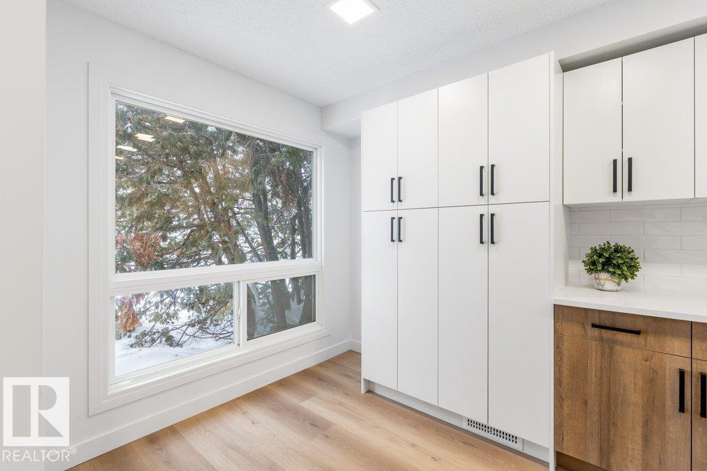 324 Grandin Village - 5