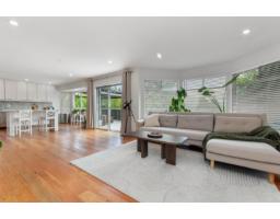 33483 Blueberry Drive, Mission, BC V2V6J1 Photo 10