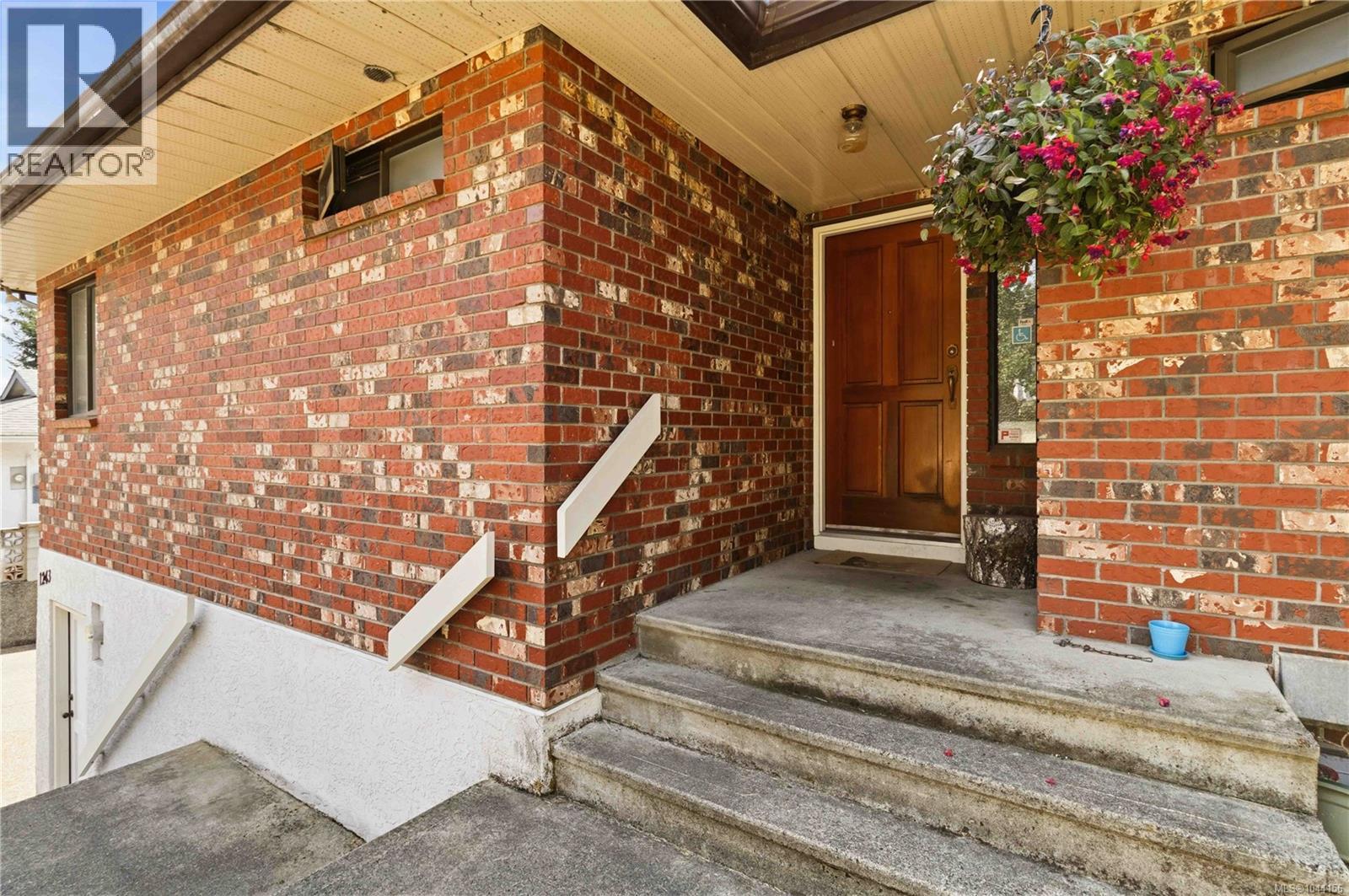 1243 Stancil Lane - Image 4