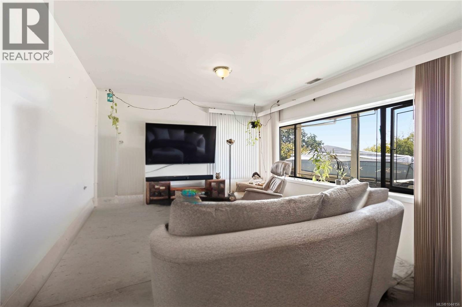 1243 Stancil Lane - Image 33