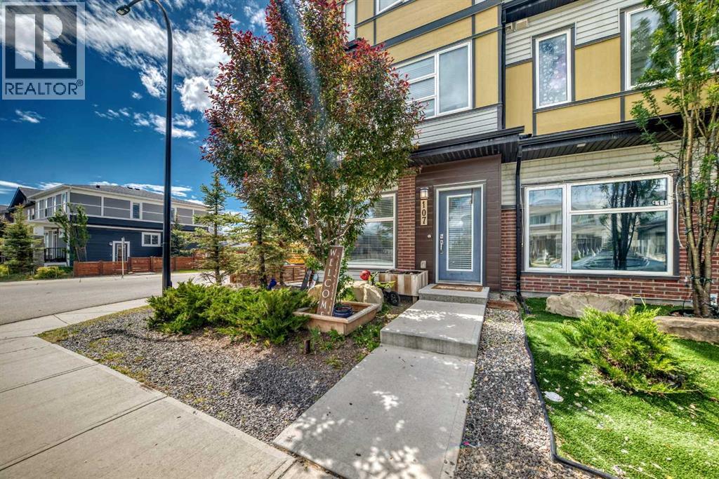 107 Lucas Boulevard NW, Livingston, Calgary photo 3