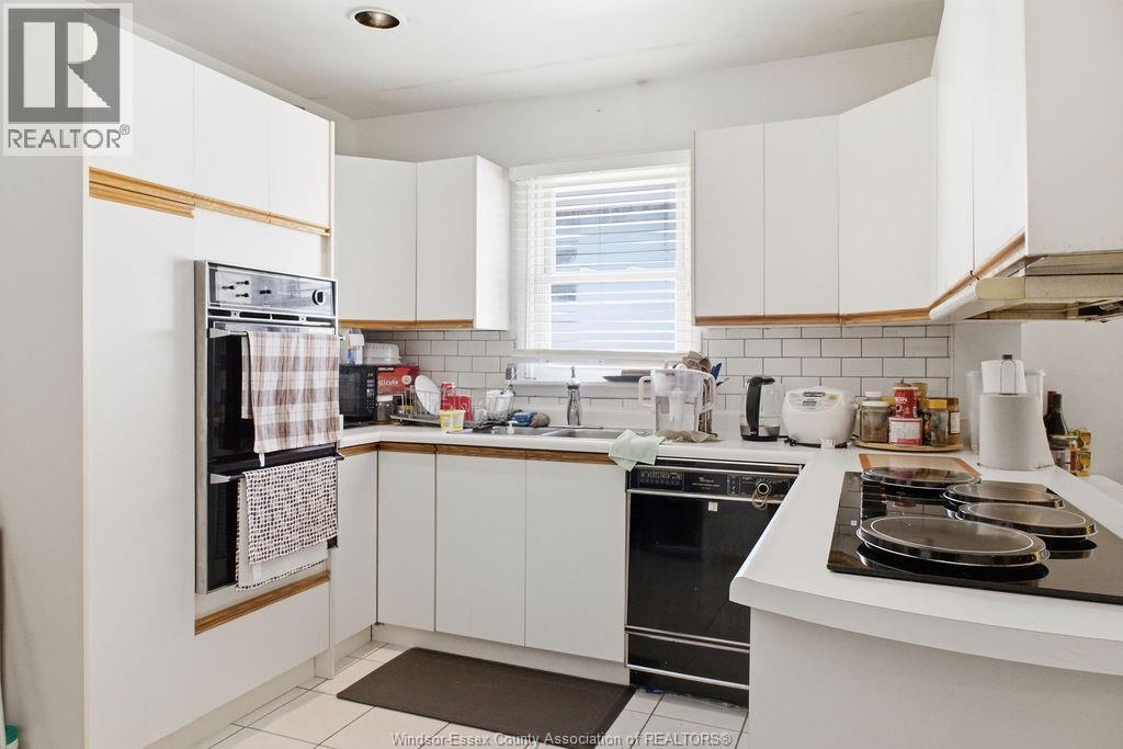 1172 MARION AVENUE - 11