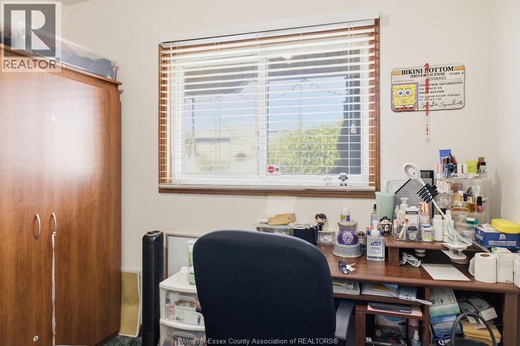 1172 MARION AVENUE - 18