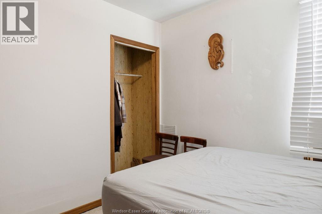 1172 MARION AVENUE - 19