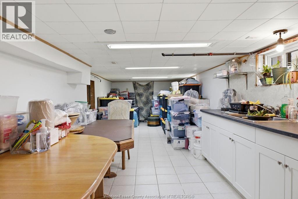 1172 MARION AVENUE - 25