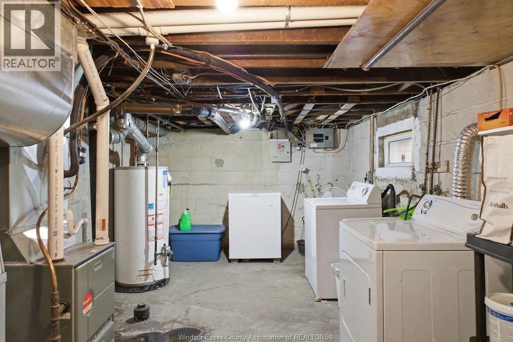 1172 MARION AVENUE - 29