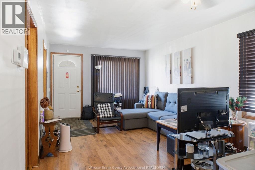 1172 MARION AVENUE - 8