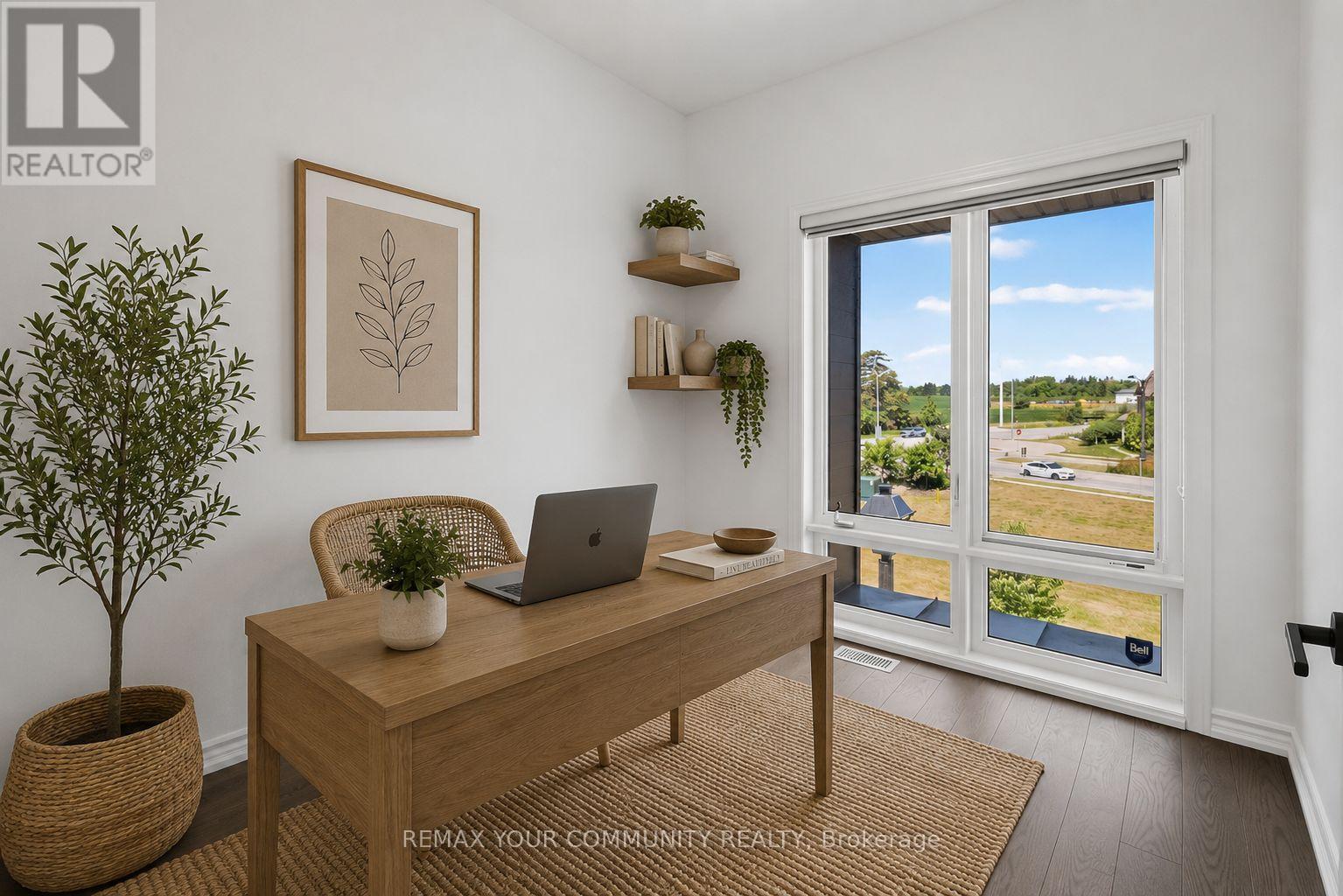 92 HOLYROOD CRESCENT - 22