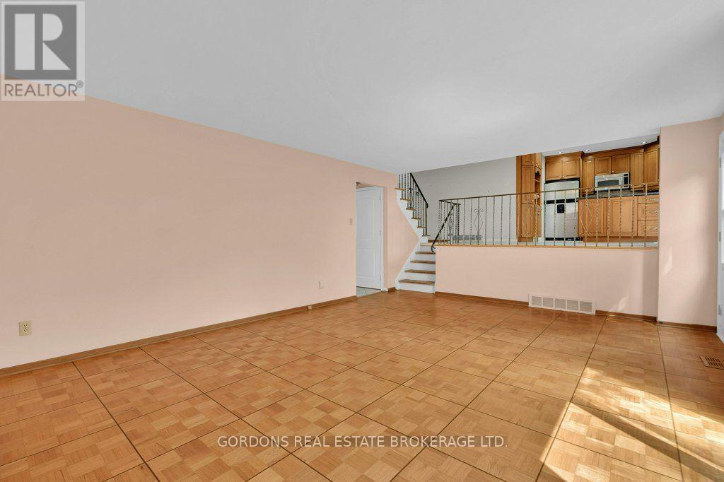 25 EASTPARK DRIVE - Image 12