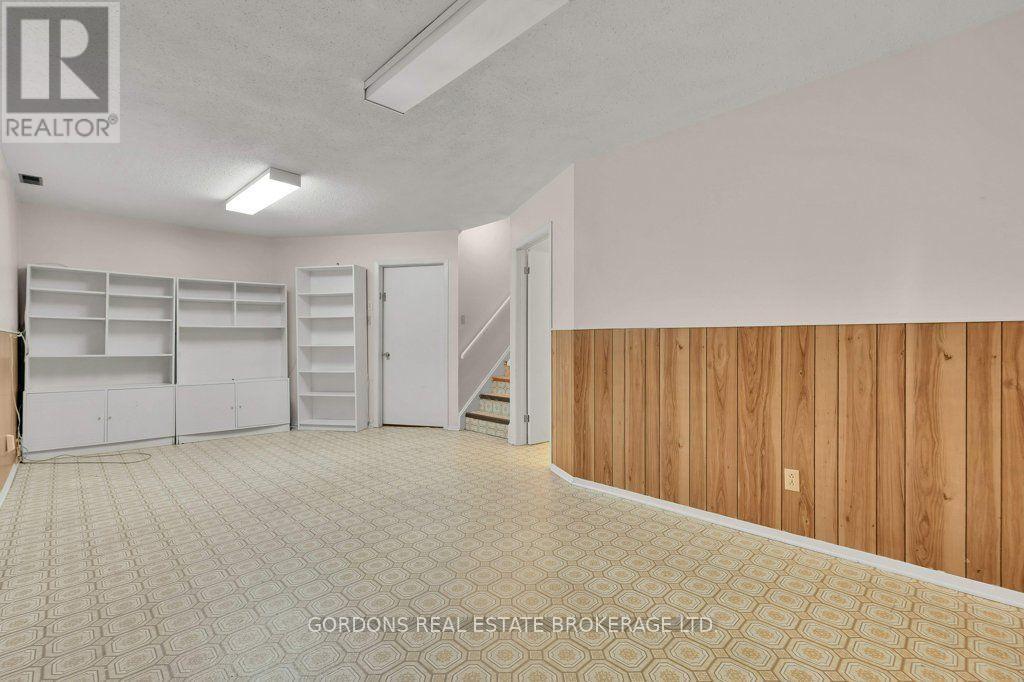 25 EASTPARK DRIVE - Image 44