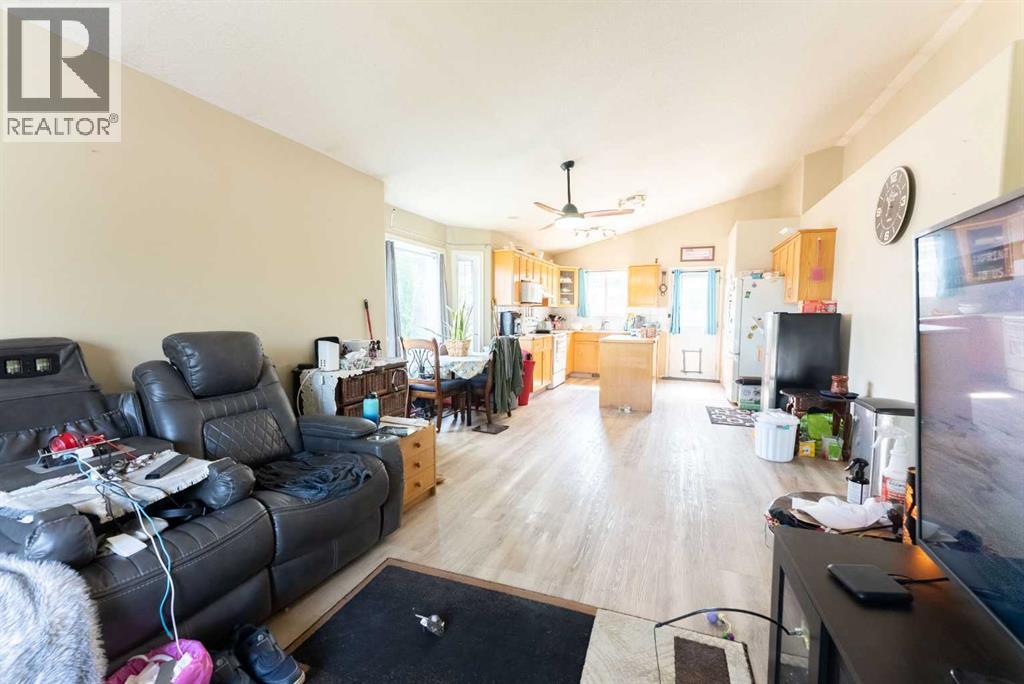 218 Uplands Boulevard N - Image 10