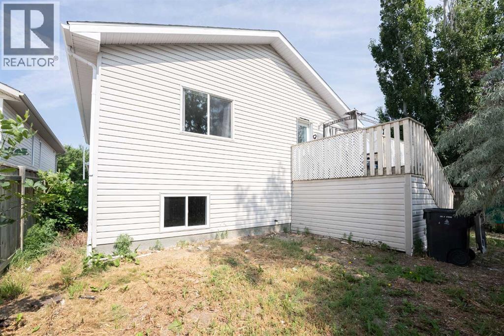 218 Uplands Boulevard N - 24