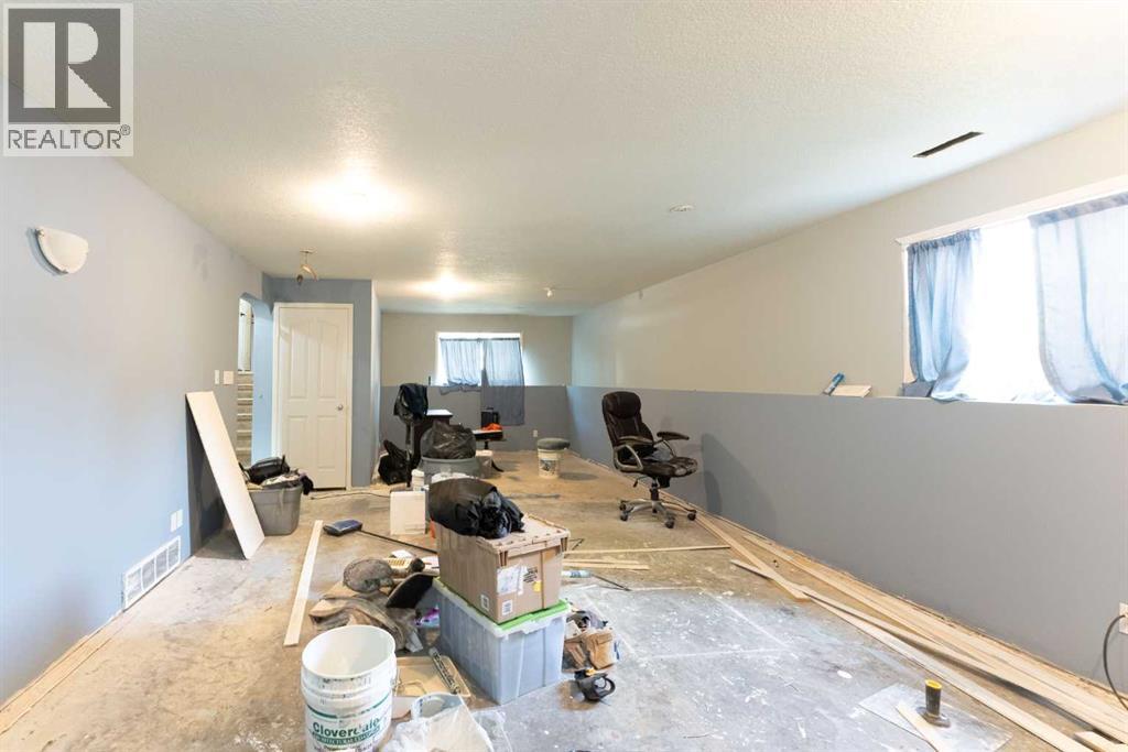 218 Uplands Boulevard N - Image 17