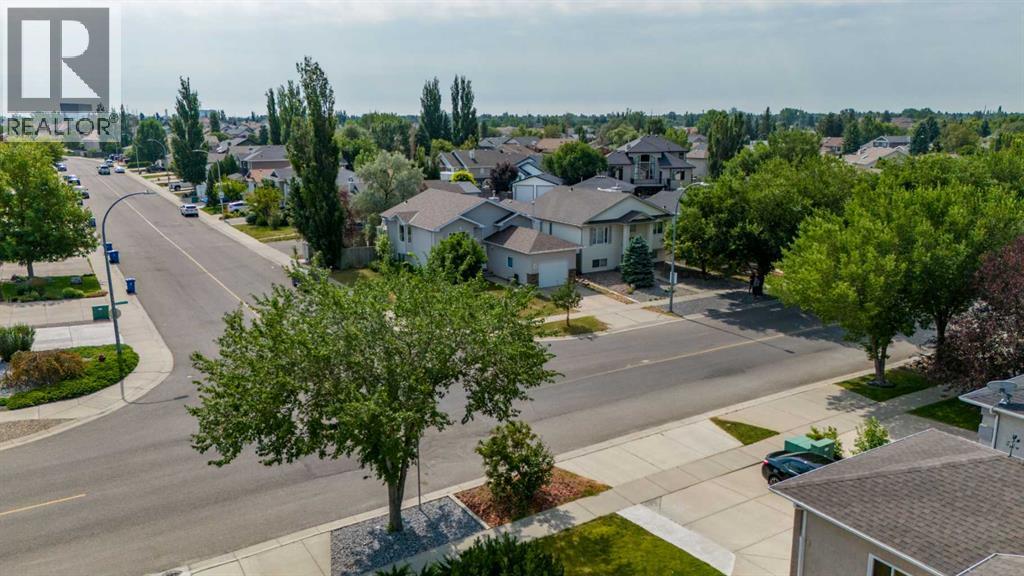 218 Uplands Boulevard N - 27