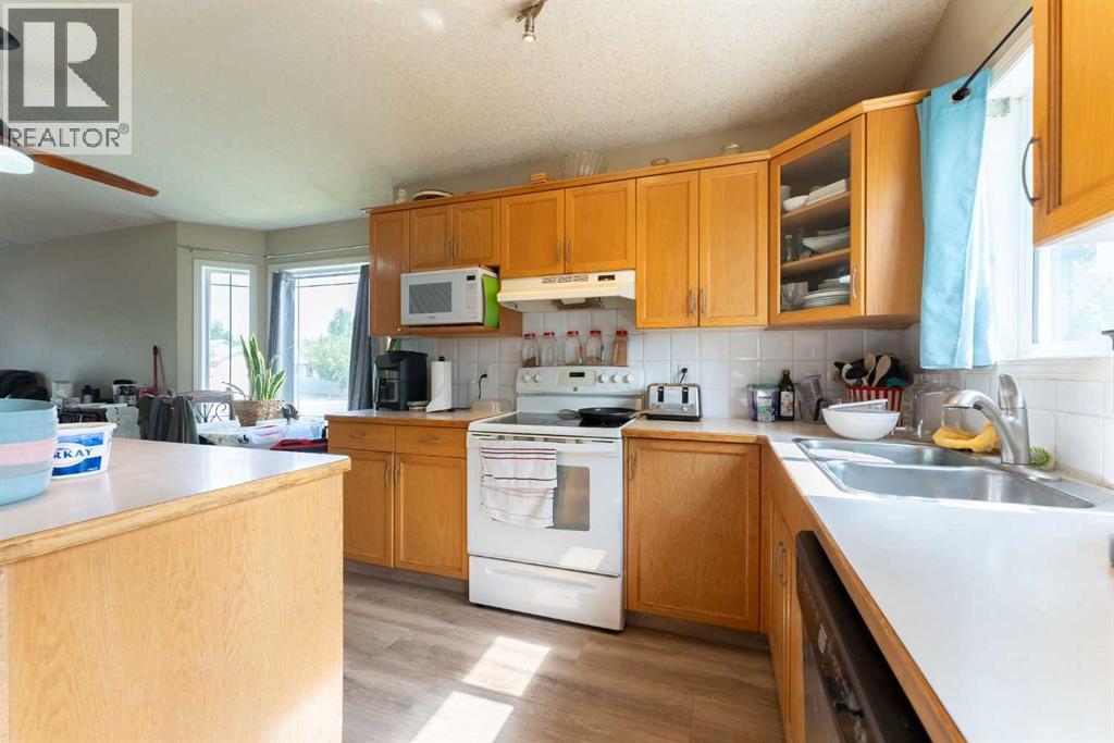 218 Uplands Boulevard N - Image 7