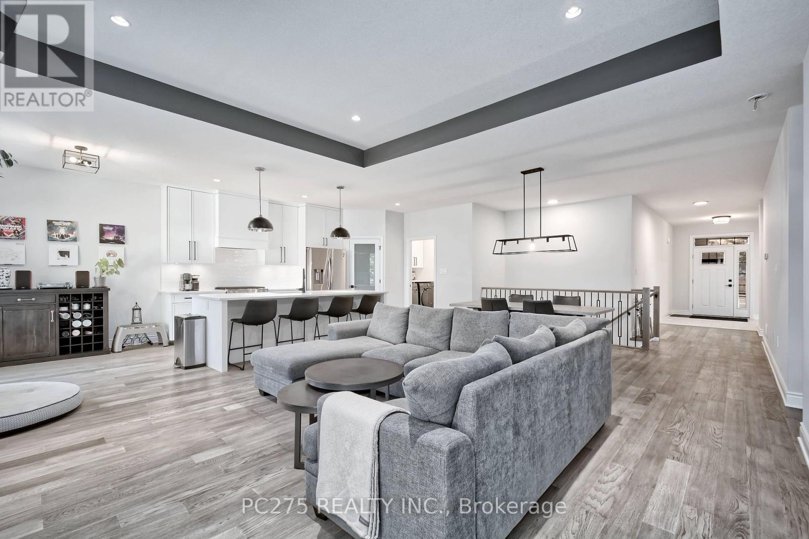 #10 2022 UPPERPOINT BOULEVARD - 11