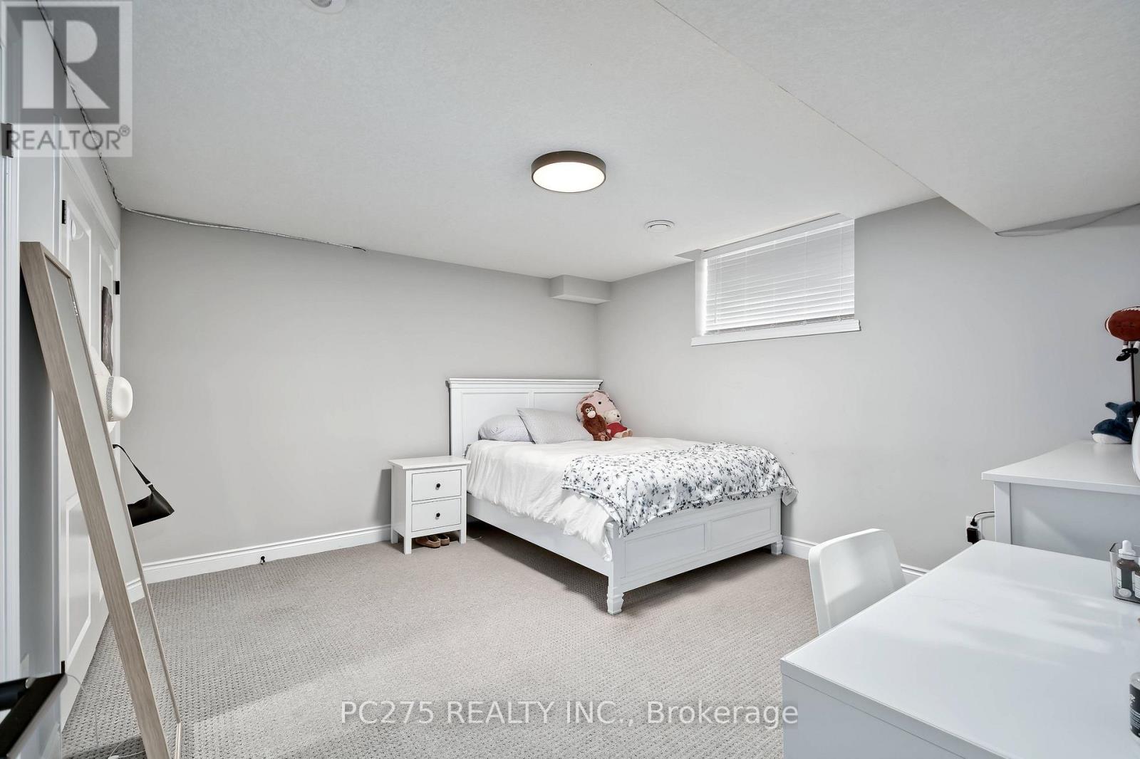 #10 2022 UPPERPOINT BOULEVARD - 31