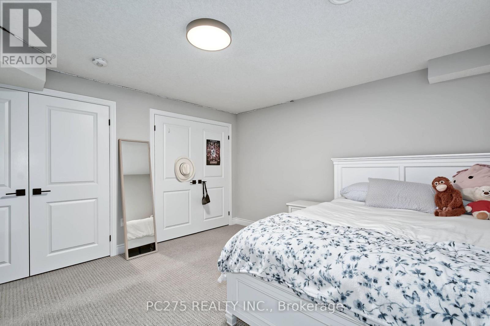 #10 2022 UPPERPOINT BOULEVARD - 32